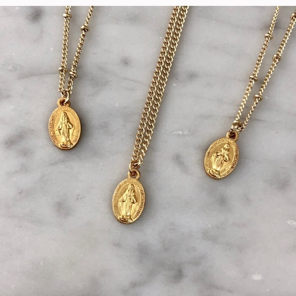 estrealla & luna Jewelry - LAST ONE  14K Gold Minimalist Mary Necklace